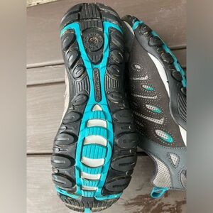 Women’s Merrel Hiking Shoes